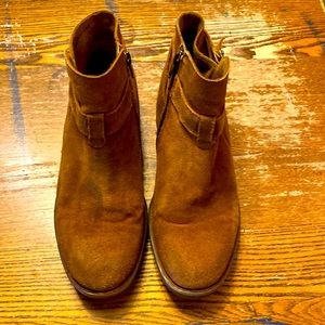 Cute short flat suede brown bootie by Born